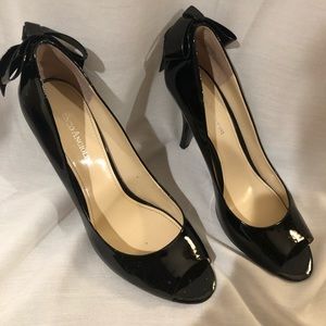 Black Patent Leather Pumps with Bow